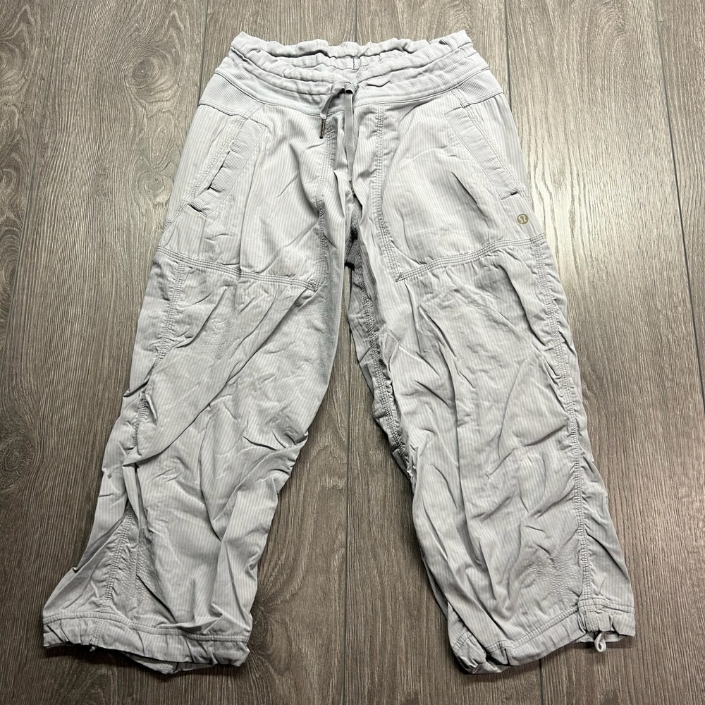 Lululemon Street to Studio Crop Pants Size 6 Grey Pinstripe Joggers Yoga